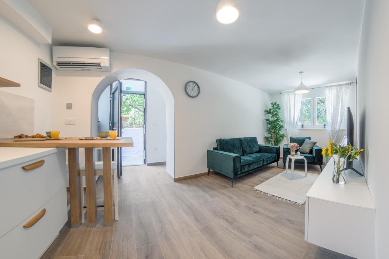 Apartment Norah With Private Parking Пула Экстерьер фото